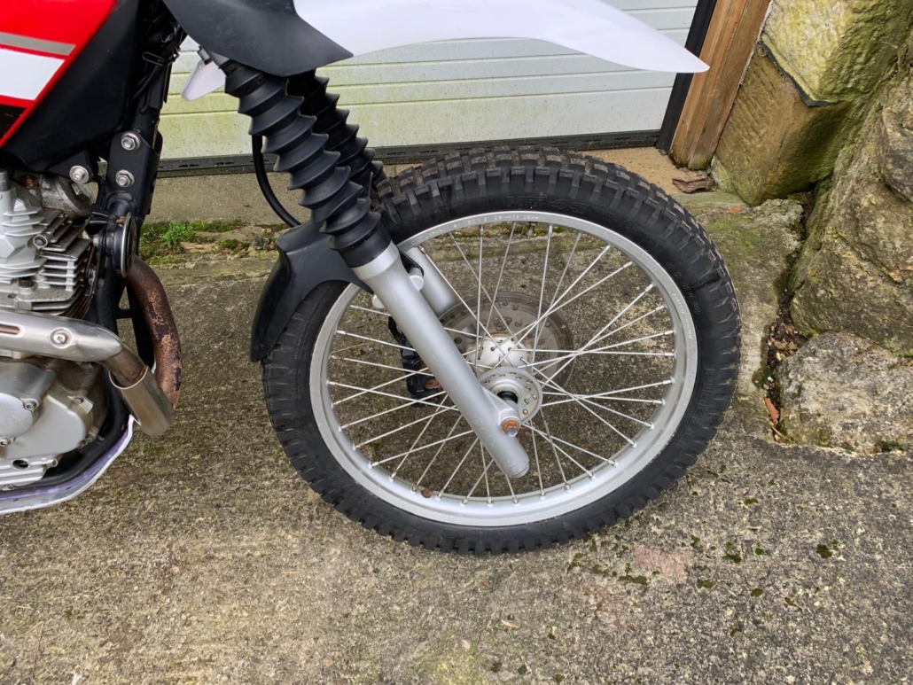 2-Yamaha serow 250 red and white