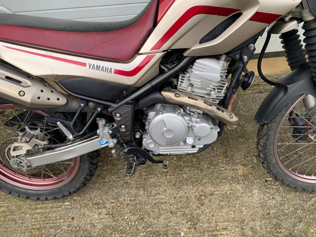 4-2007 Yamaha Serow XT250 in Gold over Burgundy Red Metallic