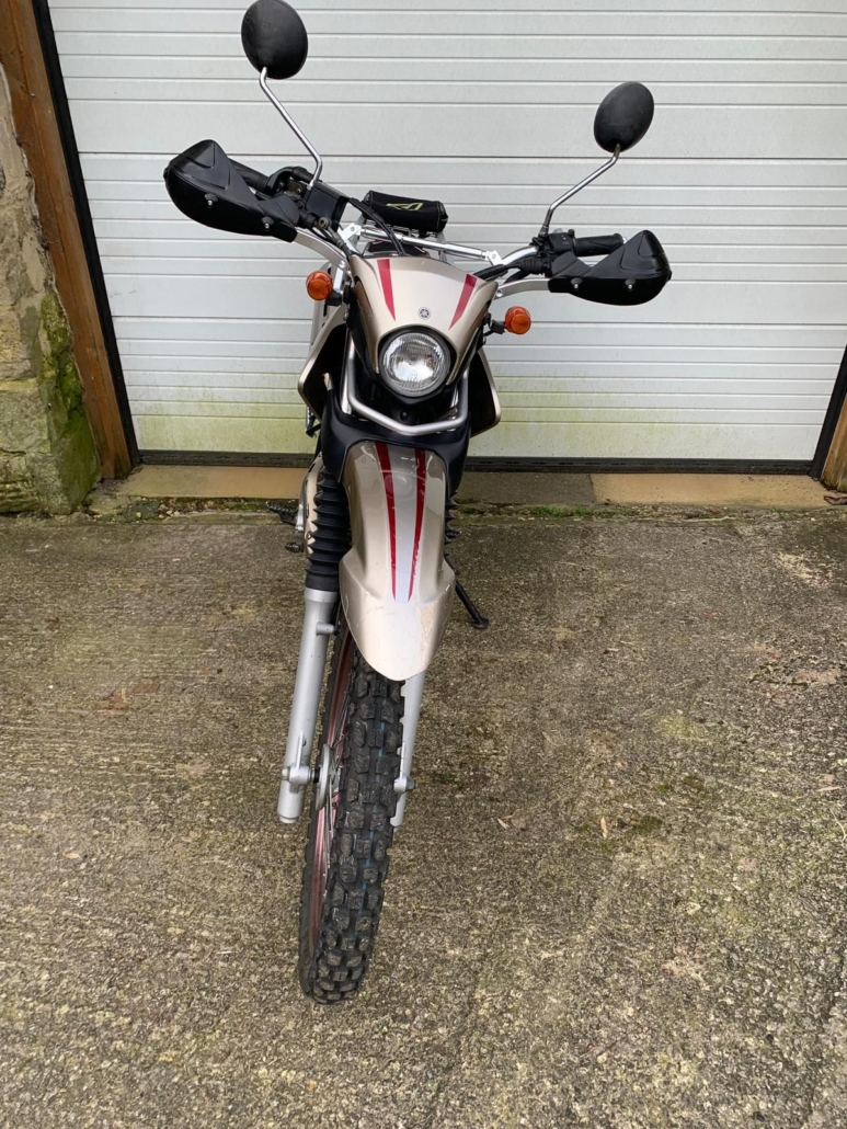 5-2007 Yamaha Serow XT250 in Gold over Burgundy Red Metallic