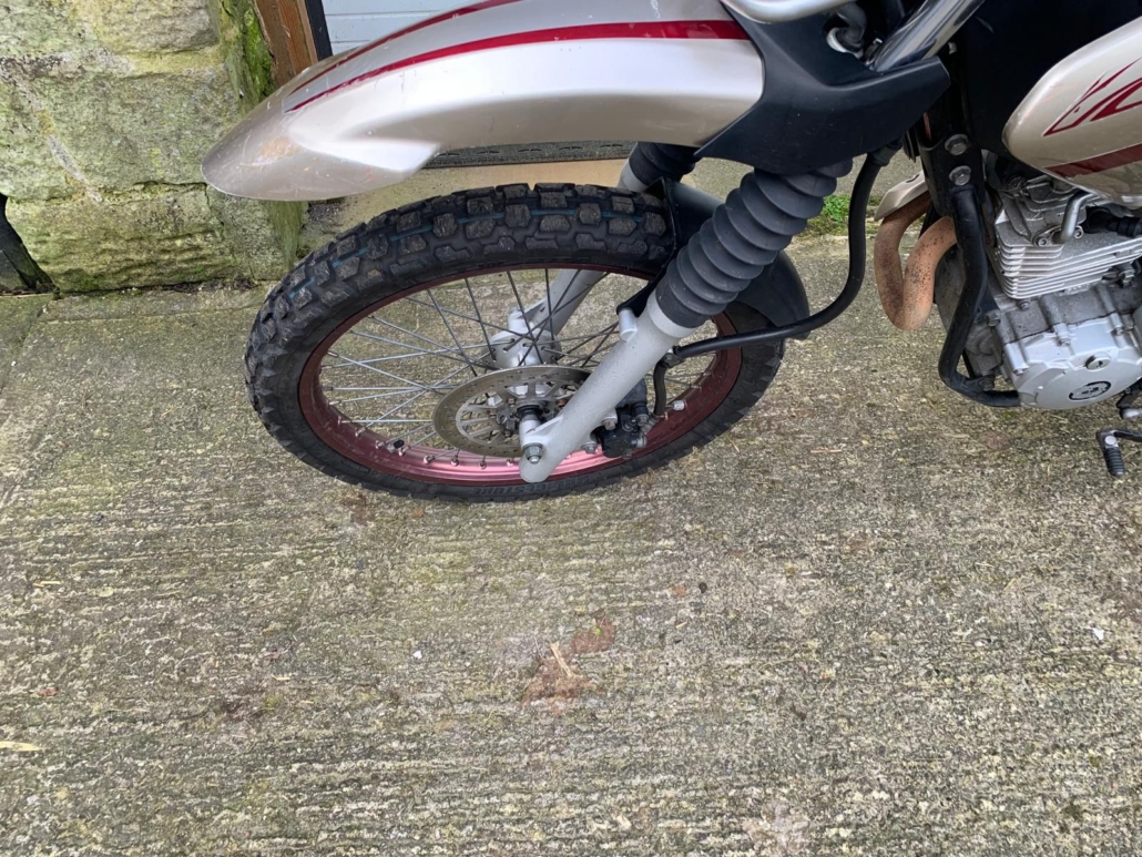 7-2007 Yamaha Serow XT250 in Gold over Burgundy Red Metallic