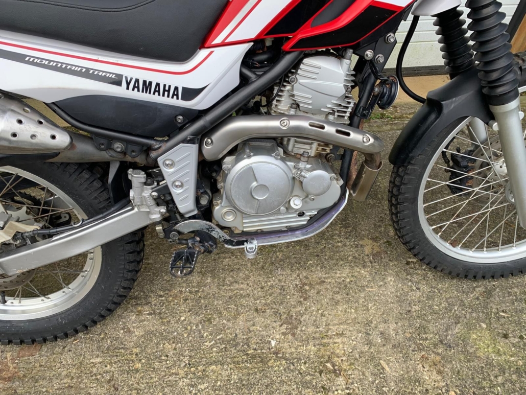 7-Yamaha serow 250 red and white